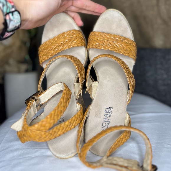 MICHAEL Kors womens wedges - Picture 9 of 14